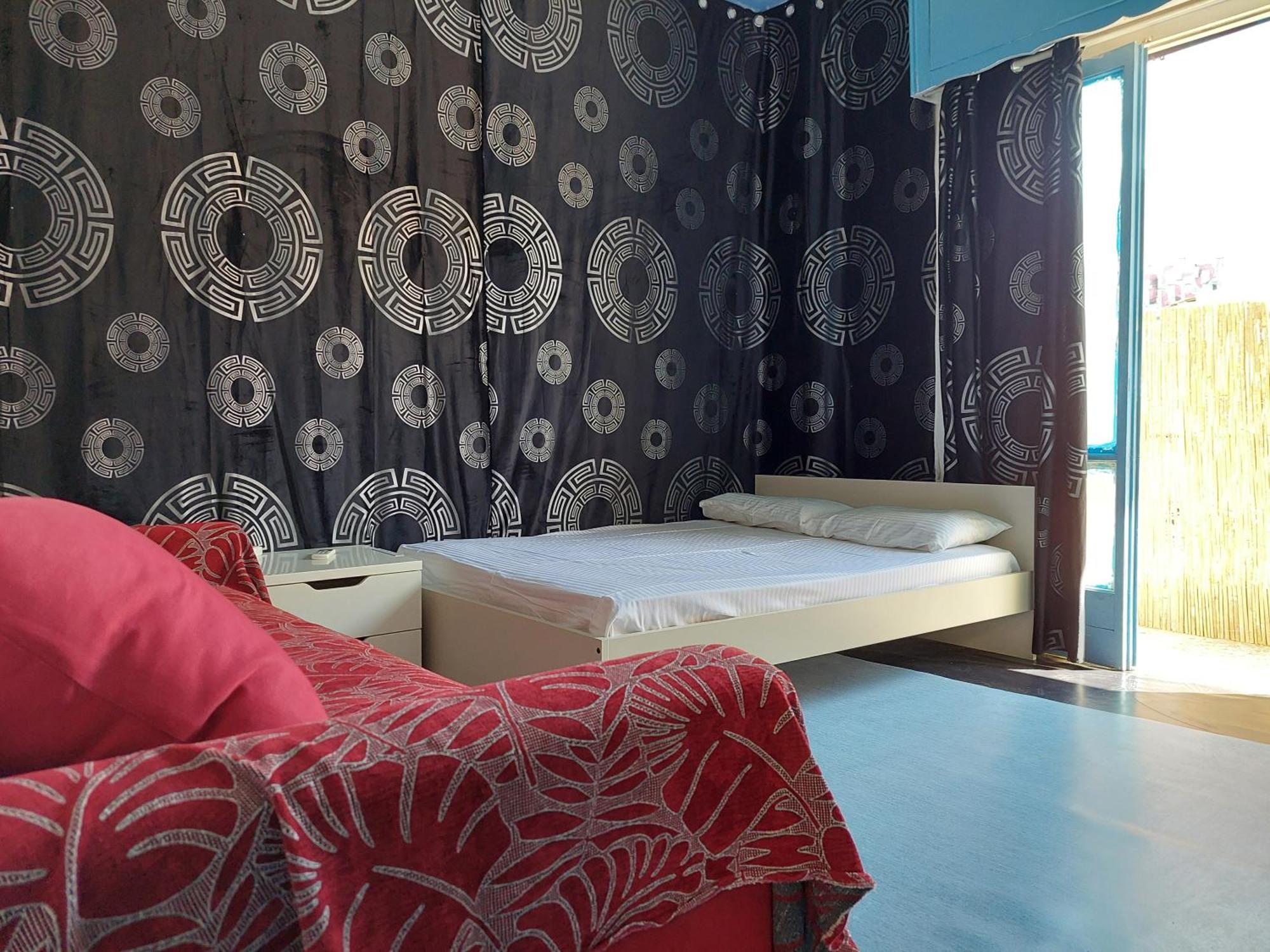 Thissio Room In The Apartmen Share Atina Dış mekan fotoğraf